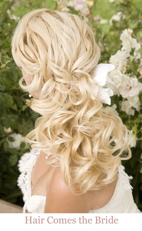 There are so many trends for classy hairstyles for weddings. 12 Romantic Beach Bridal Hairstyles - Hair Comes the Bride