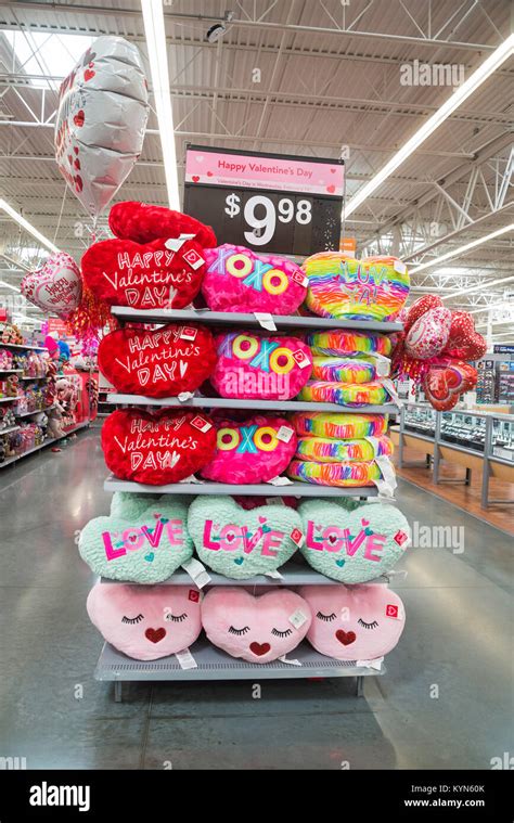 Valentines Day Display In A Department Store Stock Photo Alamy