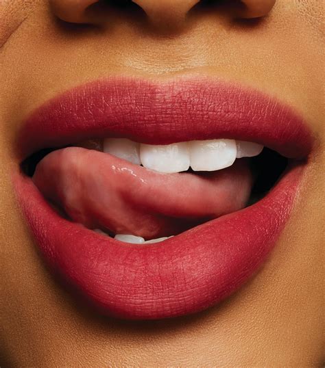 Powder Kiss Liquid Lipcolour