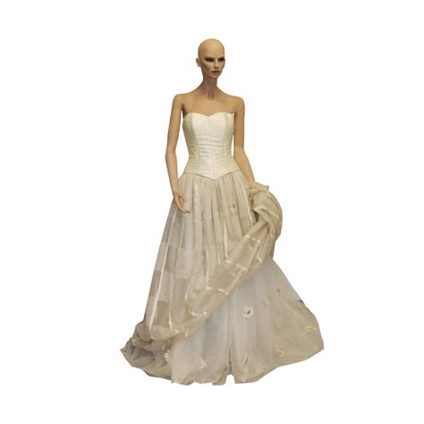 Raffinato, elegante e romantico, l'abito da sposa in pizzo è spesso associato allo stile. Abito da sposa vintage color avorio ~ Arte Vintage Shop