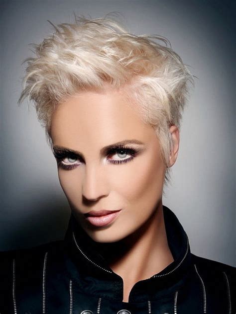 Short Hairstyles For Thin Hair To Enhance The Elegance And Beauty