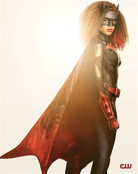 Cw Unveils Javecia Leslie As The New Batwoman In A New Suit