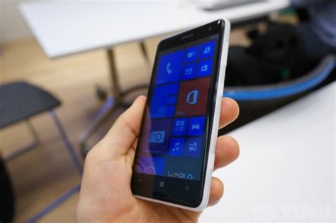 Nokia Unveils Lumia 625 Budget Smartphone With 47 Display And Lte