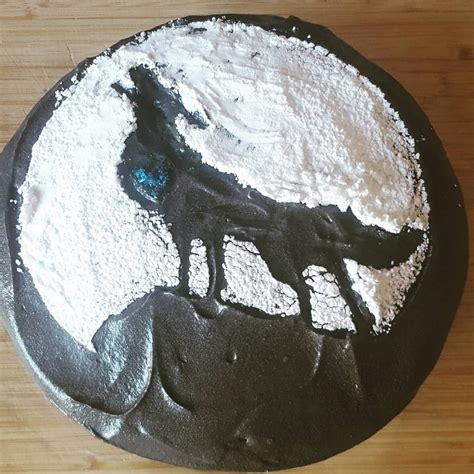 Im No Cake Decorating Expert But When The Kid Asks For A Full Moon