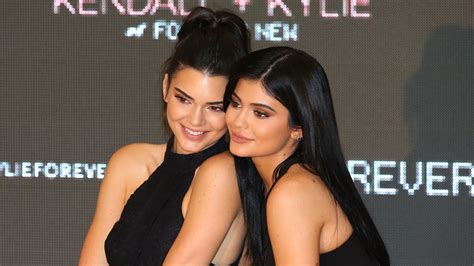 Kendall Jenner Kylie Jenner Relationship With Caitlyn Jenner — Kylie Jenner Gave Kendall Great