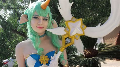 The Five Best Cosplays From Former Lol Pro Sneaky Win Gg