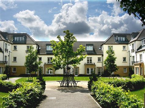 Ficar hospedado num apartamento em edimburgo é a opção ideal para os viajantes que querem passar tempo no alojamento, famílias numerosas ou grupos de amigos. Apartamentos en Edimburgo desde 41€ - Alojamiento Hundredrooms