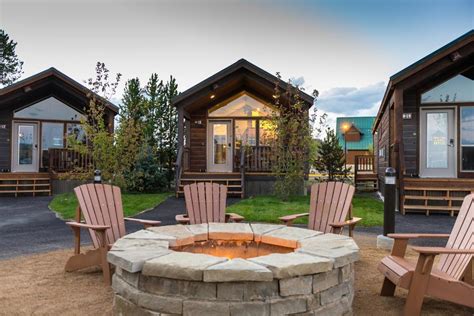 Choose luton's cabins for for a relaxing vacation close to yellowstone and the teton national parks in jackson hole wy. Lodge Explorer Yellowstone, West Yellowstone, MT - Booking.com