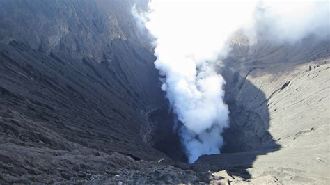 Crater Of Mount Bromo Youtube