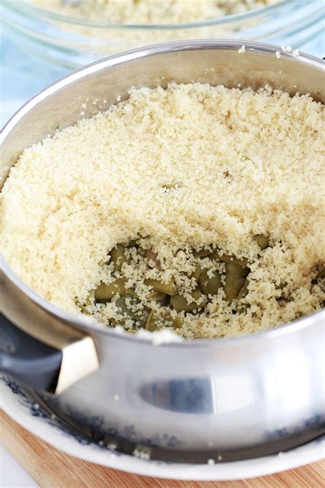Le couscous royal est un plat de fête que j'aime confectionner pour. Couscous feves fraiches vapeur recette avec ou sans ...
