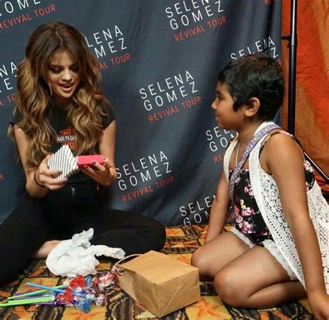 Selena meeting fans backstage at revival tour concert in jakarta, indinesia. Revival Tour Selena Gomez | Selena gomez, Selena, Selena ...