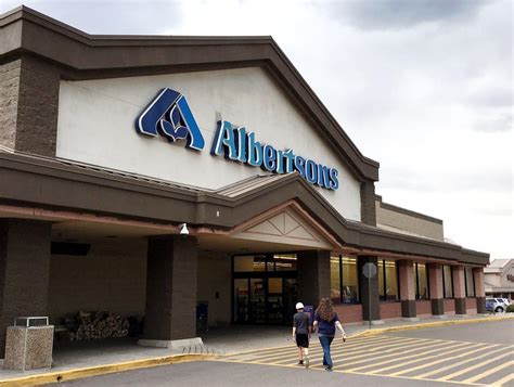 Three Albertsons Stores In Colorado Springs To Become Safeway Groceries