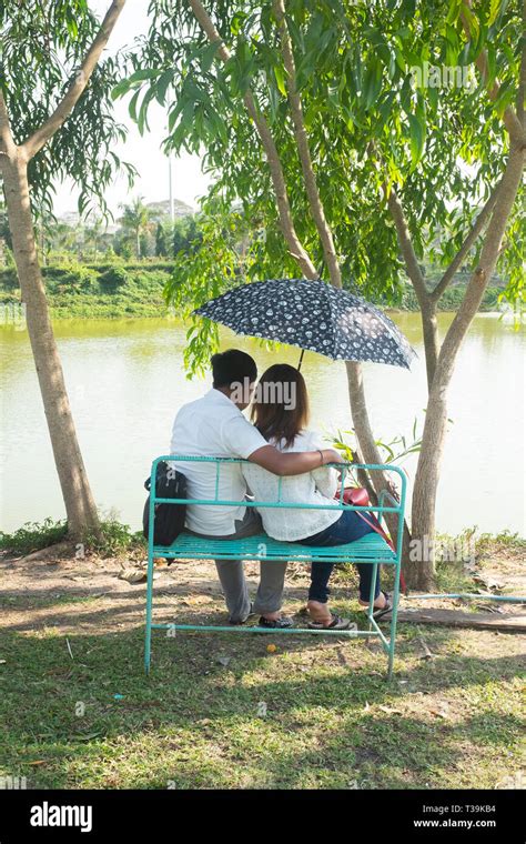 Myanmar Couple The Park Telegraph