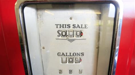 Wayne 70 Fire Chief Gas Pump 32x91x18 For Sale At Auction Mecum Auctions