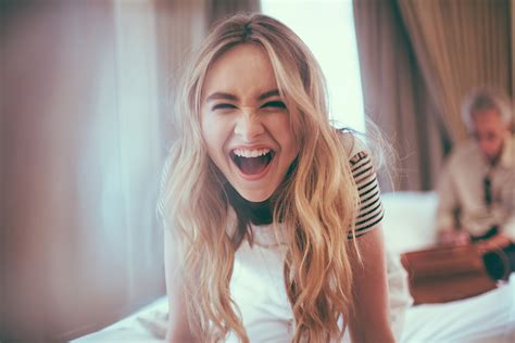 Sabrina Carpenter Cute Smiling 2020 4k Wallpaperhd Music Wallpapers4k