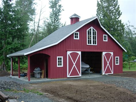 More Horses Need A Parallel Stall Arrangement Small Barn Home Small