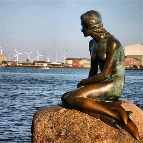 Everybodys Favourite Danish Mermaid Copenhagen Landmarks