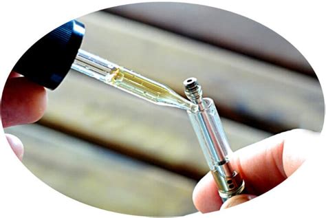 It's important to use a syringe as it reduces the potential for making an oily mess. Filling Glass Vape Pen Cartridges - O2VAPE