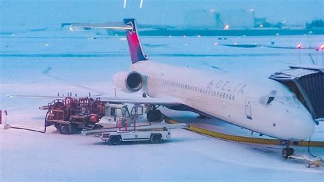 Visit delta.com to learn more. TRIP REPORT | Delta Air Lines Boeing 717 (MAIN CABIN ...