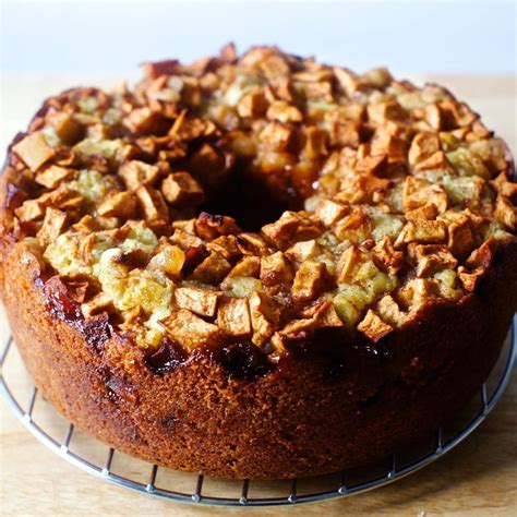 May 29, 2012 · new to smitten kitchen. smitten kitchen on Instagram: "My mom's apple cake is an ...