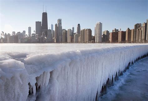 Stunning Ice Photos Pictures Of The Week Lake Michigan Cool Photos