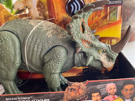 Jurassic World Sinoceratops Hobbies And Toys Toys And Games On Carousell