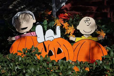 13 Best Quotes From Its The Great Pumpkin Charlie Brown 8 Bit Pickle