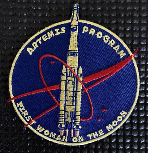 Nasa Artemis Program 2024 First Woman On Moon Astronaut Mission Patch