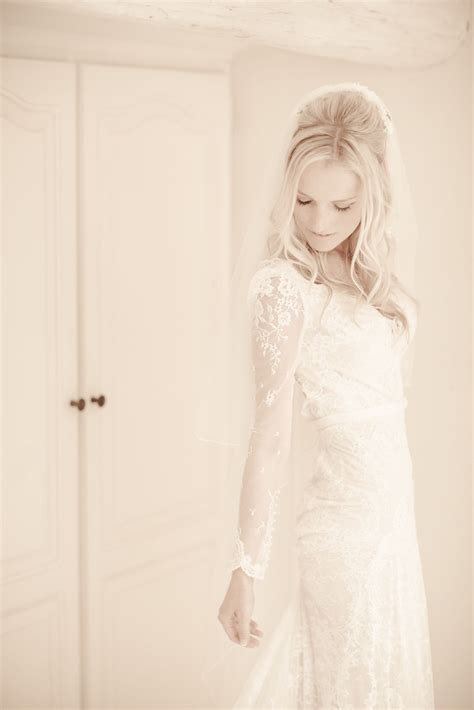 Our Bride Laura Gittus In An Inbal Dror Long Sleeve Gown Southern