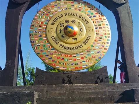 Monumen Gong Perdamaian Di Bali Tidak Terawat Cendana News