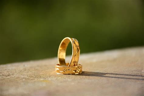 4 Factors that Determine the Best Time to Sell Gold Jewelry