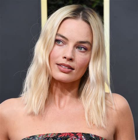 Margot Robbie At The 2020 Golden Globes Best Hair And Makeup At The