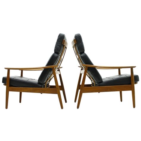 If you're in the market for a sleek and modern zero gravity chair, look no further than this attractive option. Danish Modern Contura Zero Gravity Recliner Chair by Modi, Hjellegjerde at 1stDibs