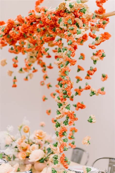 Elegant And Affordable Wedding Flower Ideas We Love Affordable