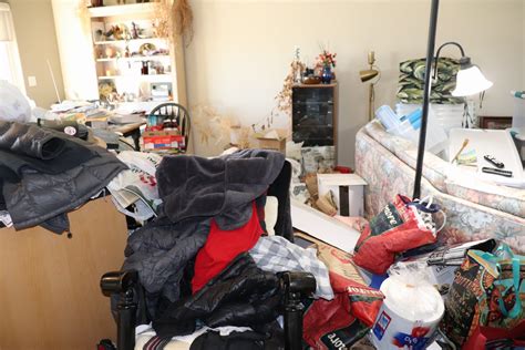 7 Warning Signs Someone You Love Has A Hoarding Problem