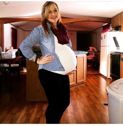 Pregnant With Twins In High School That Belly But Tumbex