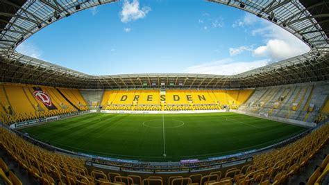 The following 69 files are in this category, out of 69 total. Dynamo Dresden darf nach verlängerter Corona-Zwangspause endlich wieder ran