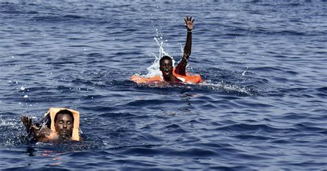 Italy Coast Guard 4650 Migrants Saved 28 Drown Trying To Reach Europe