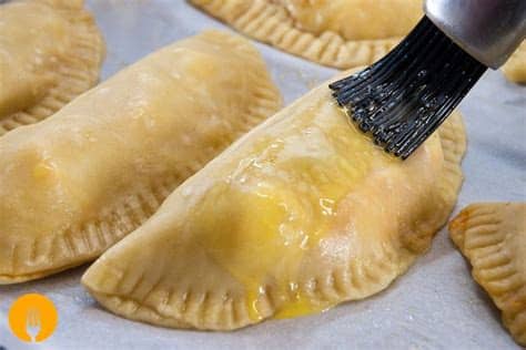 En la receta de hoy vamos a preparar dulce de leche a partir de leche de vaca. Masa para empanadillas u obleas caseras - Recetas de ...