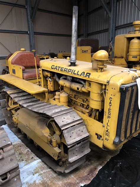 Crawler Tractor Caterpillar D2 R6633 Queensland Museum