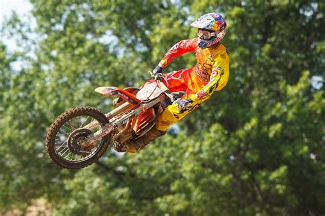 Bench Racing Ammo Dungeys Run Up The Record Books Motocross Racer X