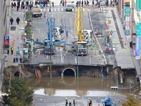 Japans Giant Sinkhole Starts Sinking Again After Being Repaired In Two