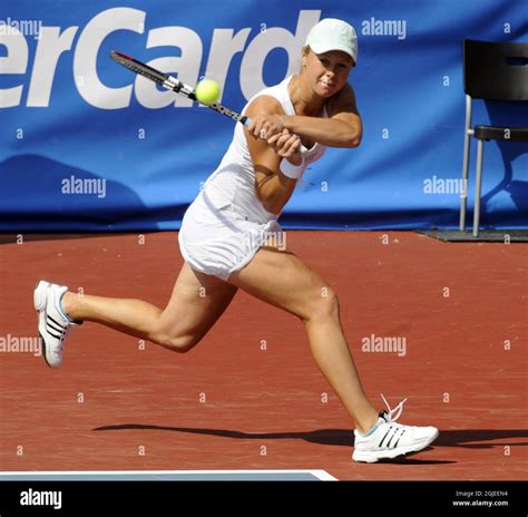 Vera Dushevina Rus In Action During Her Quarter Finals Against Iveta