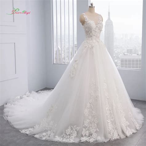 Dream Angel Elegant Flowers Lace Princess Wedding Dress 2018 Appliques