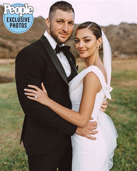 Tim Tebows Wife Demi Leigh Nel Peters Walked Down The Aisle In A