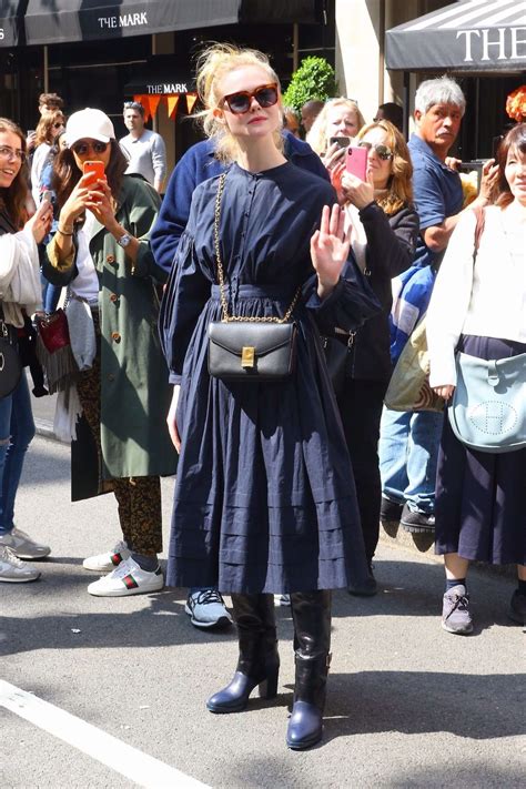 Index Of Wp Content Uploads Photos Elle Fanning In A Long Sleeved Navy