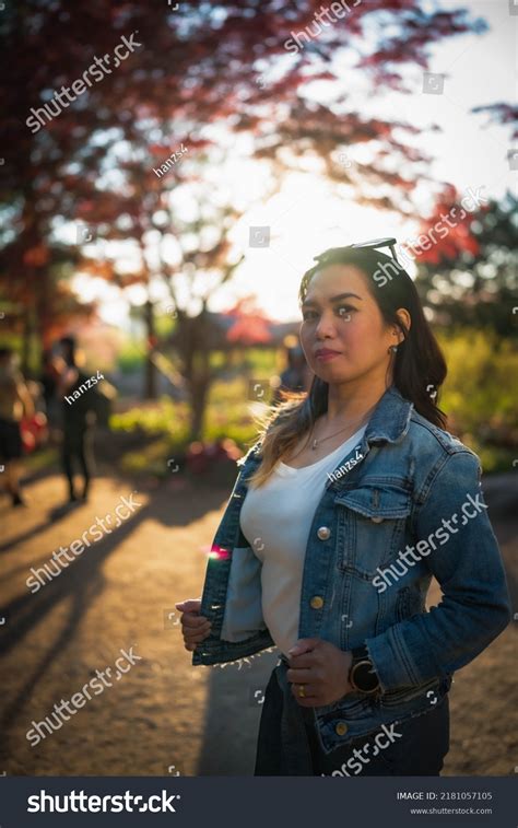 Beautiful Shots Asian Girl Kariya Park Stock Photo