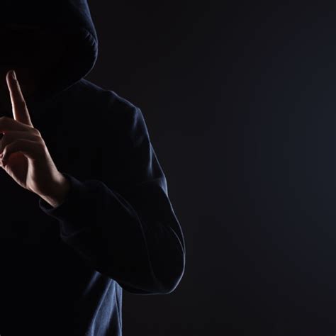 O que significa sonhar com homem desconhecido? Armado, triste e mais!