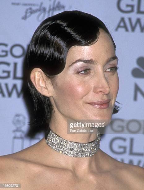 Carrie Anne Moss 2002 Photos And Premium High Res Pictures Getty Images