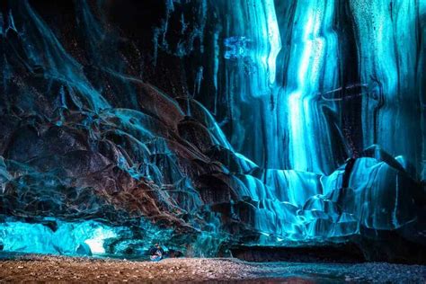 Insanely Beautiful Icelandic Ice Caves You Will Want To Visit Right Now